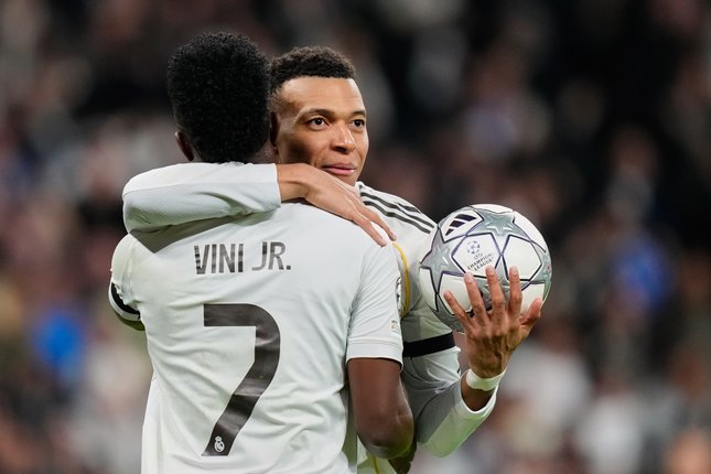 Selebrasi Kylian Mbappe dan Vinicius Junior dalam laga Real Madrid vs Monaco di Liga Champions, Rabu (21/1/2026).