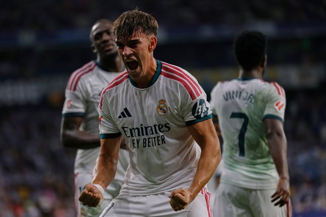 Carlos Espi merayakan gol yang dicetaknya saat Real Madrid bertemu Espanyol pada pekan ke-2 La Liga 2026/2027.
