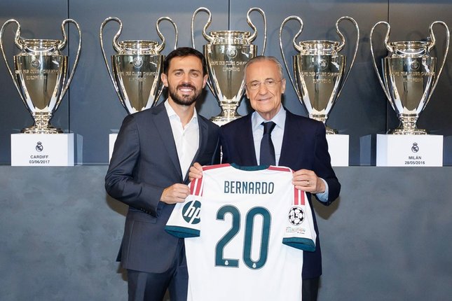 Bernardo Silva (kiri) saat diperkenalkan secara resmi oleh Real Madrid.