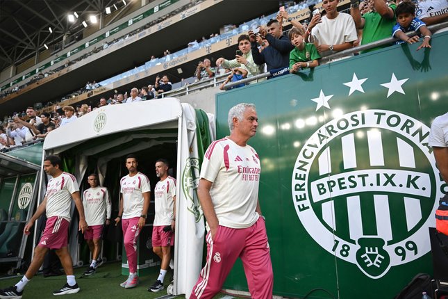 Pelatih Real Madrid Jose Mourinho tiba sebelum laga persahabatan antara Ferencvaros vs Real Madrid di Groupama Arena, Budapest, Hongaria, Sabtu, 8 Agustus 2026.
