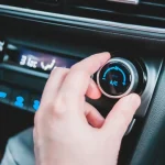 ilustrasi AC mobil yang digunakan saat cuaca panas
