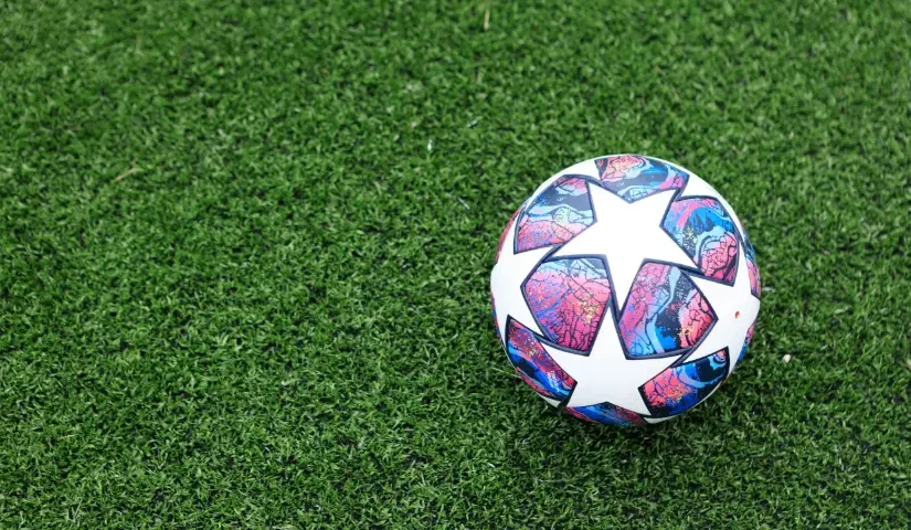 pemain liga champions mencetak gol dalam satu pertandingan penting