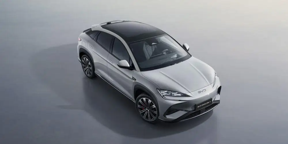 Mobil listrik BYD yang menandai produksi ke-17 juta unit