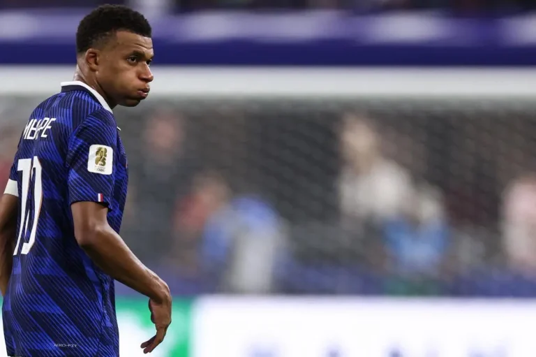 Kylian Mbappe bereaksi usai pertandingan Prancis melawan Spanyol di semifinal Piala Dunia 2026