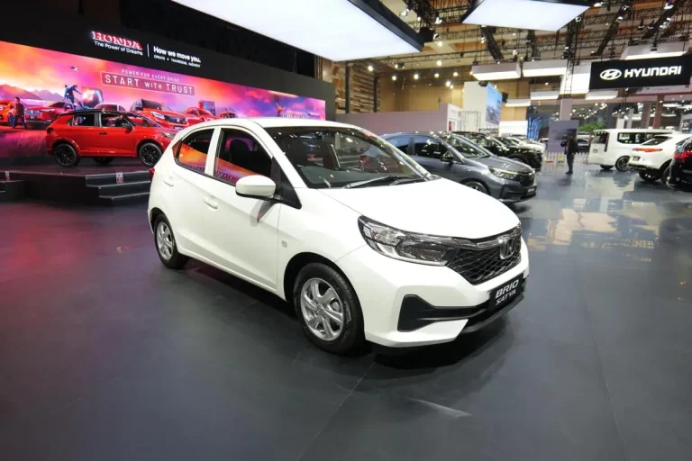 Honda menerima penghargaan IMI Awards atas kontribusi di dunia motorsport Indonesia