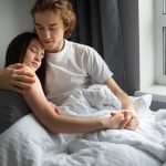 7 Tips Tahan Lama di Ranjang saat Berhubungan Seks, Ternyata Ada Tekniknya.