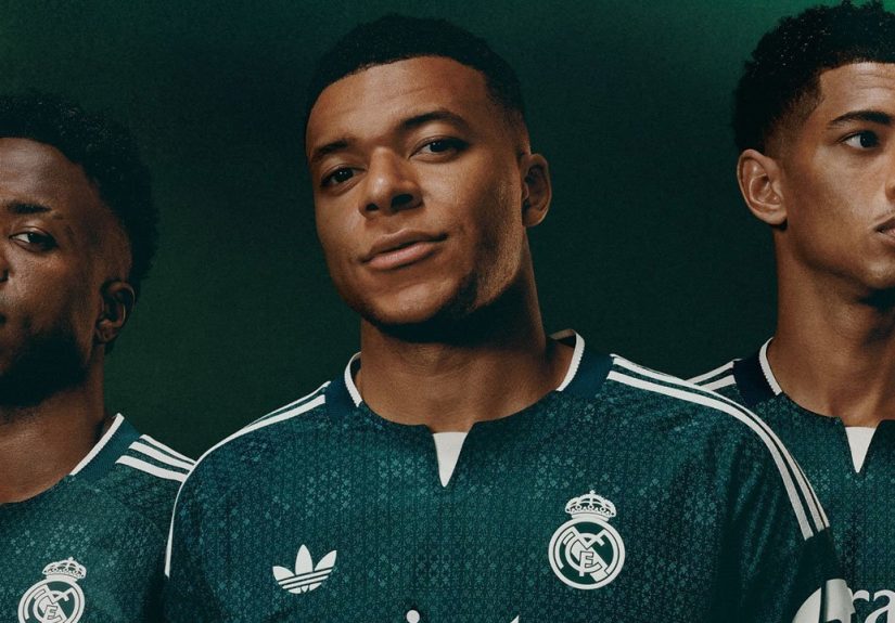 Vinicius Junior, Kylian Mbappe, dan Jude Bellingham memakai jersey hijau Real Madrid untuk musim 2026-2027