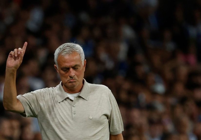 Selebrasi Jose Mourinho ketika Real Madrid mencetak gol ke gawang Espanyol pada pekan ke-2 La Liga 2026/2027.
