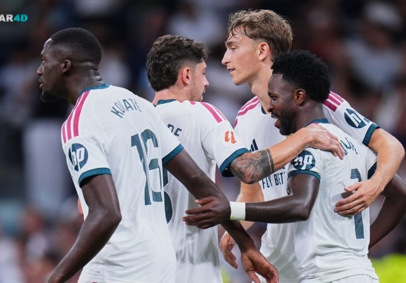 Para pemain Real Madrid merayakan gol dalam laga La Liga Spanyol antara Real Madrid vs Real Sociedad di Madrid, Spanyol, Rabu, 26 Agustus 2026.